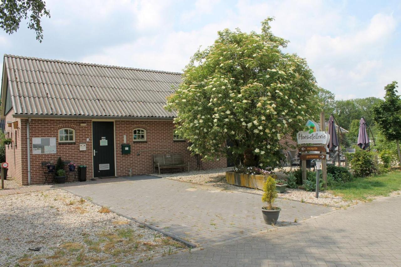 Horsetellerie Rheezerveen Hardenberg Bagian luar foto